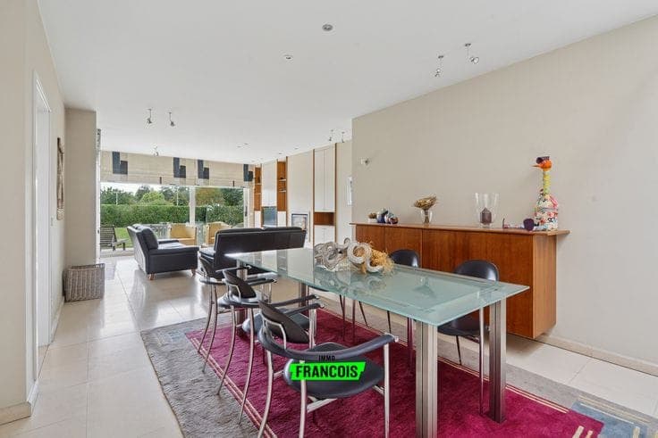 Ground-floor duplex apartment for sale with 3 bedrooms, gar…