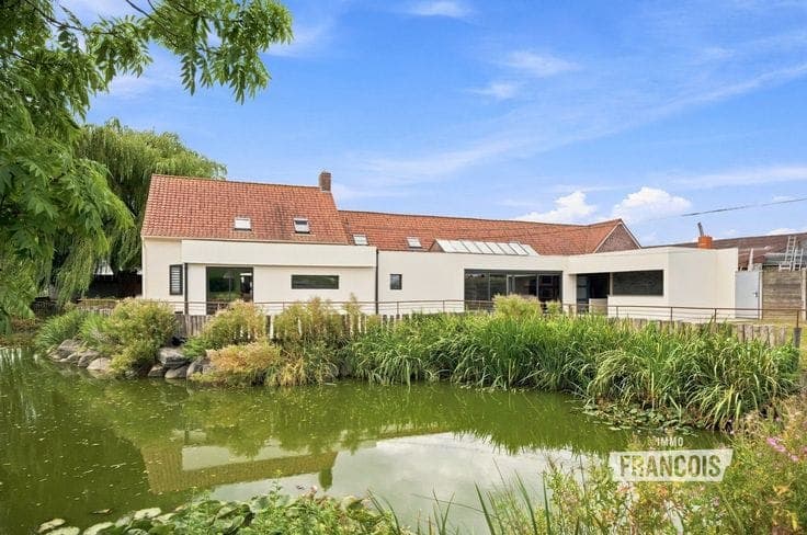 Unique property in Nieuwkerke on an 8600m²