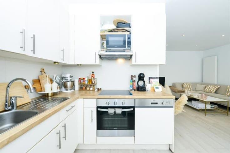 PROPERTY WITH INVESTMENT IN EXCELLENT CONDITION:GARAGE-TERRA