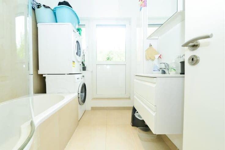 PROPERTY WITH INVESTMENT IN EXCELLENT CONDITION:GARAGE-TERRA