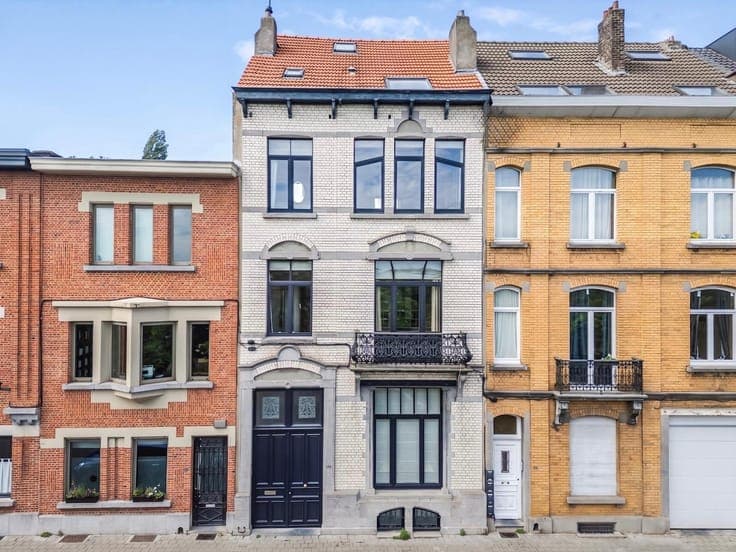 Charming 6-bedroom townhouse with garden - Forest/Uccle