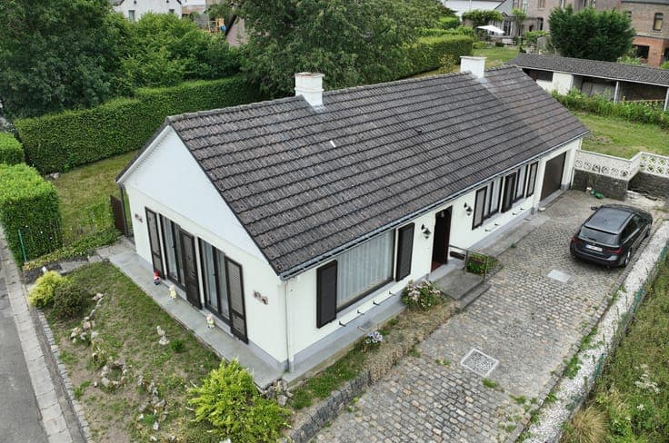 House in Court-Saint-Étienne