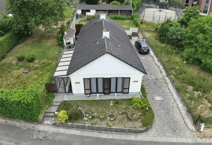 House in Court-Saint-Étienne