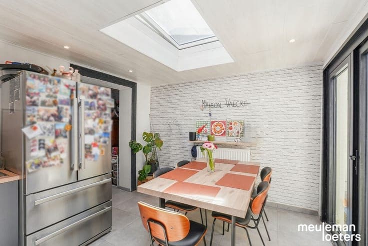 Charming move-in ready city house with sunny courtyard
