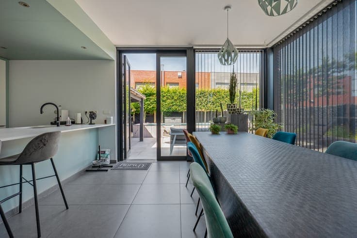 Bright house with swimming pool for sale in Asse
