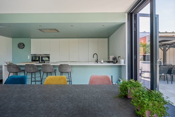 Bright house with swimming pool for sale in Asse