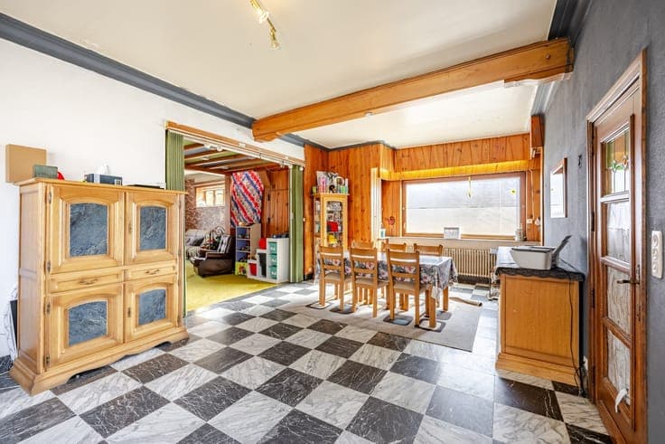 Ruime gezinswoning met 5 slaapkamers te Heldergem