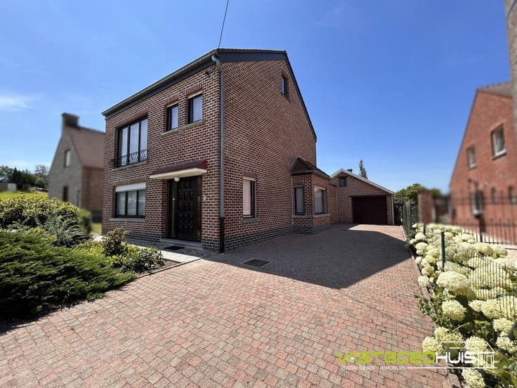 House in Roosdaal