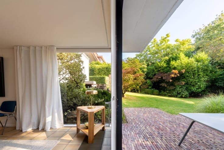 Prince d'Orange - Marc Corbiau villa with Wirtz garden