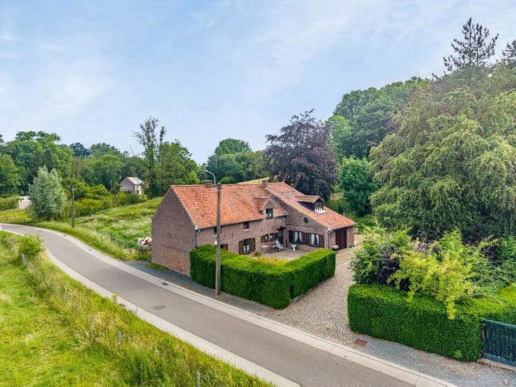 House in Sint-Pieters-Leeuw