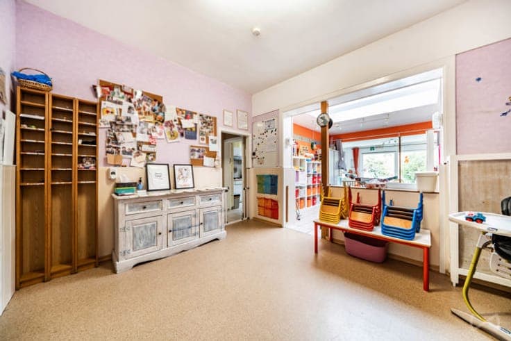 4-bedroom house to renovate + garage + garden