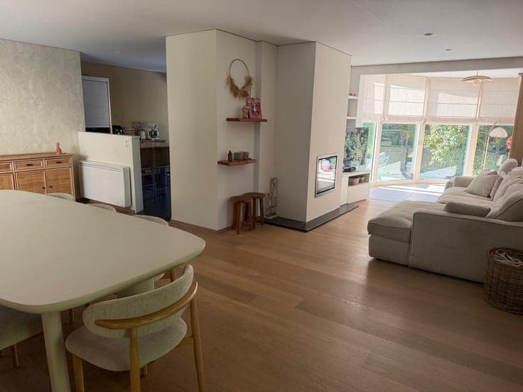 Move-in-ready home with a beautiful garden in the Lievekensb