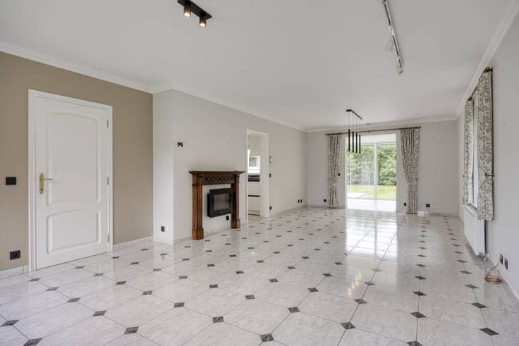 Ready to move in open building with 4 bedrooms in Bolderberg