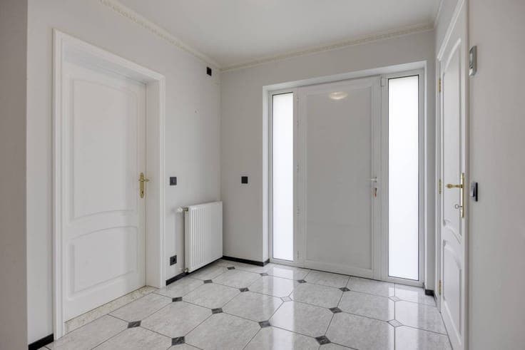 Ready to move in open building with 4 bedrooms in Bolderberg