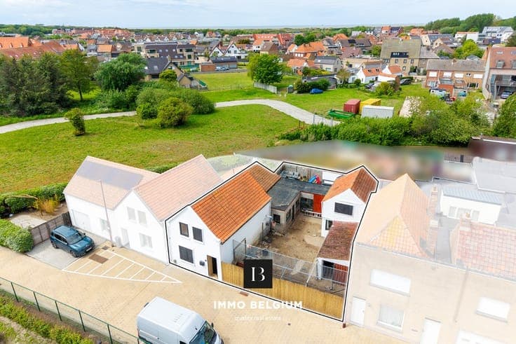 Renovated house near the beach of Vosseslag