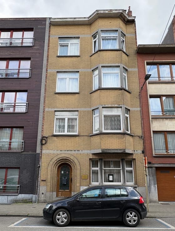 INVESTMENT PROPERTY: 4 Authorized residential units