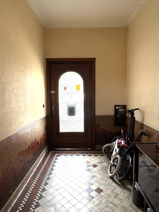 INVESTMENT PROPERTY: 4 Authorized residential units