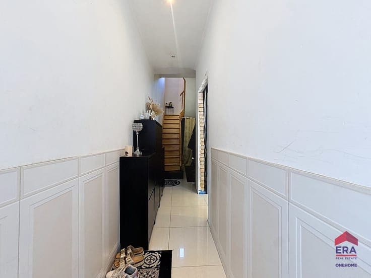Beautiful 4-Bedroom Townhouse!