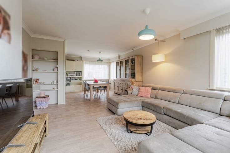 OPEN HUIS VRIJDAG 11/09 van 18.30u tot 19.30u. Ruime gezi...
