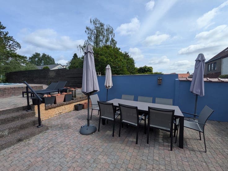 Genval: 5B-Rooms family home with pool & garden