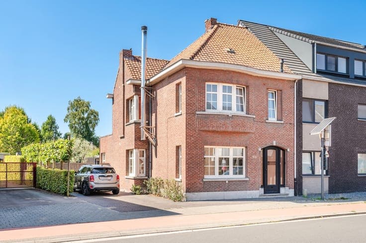 Gezellige 4-slaapkamerwoning met tuin & zwembad