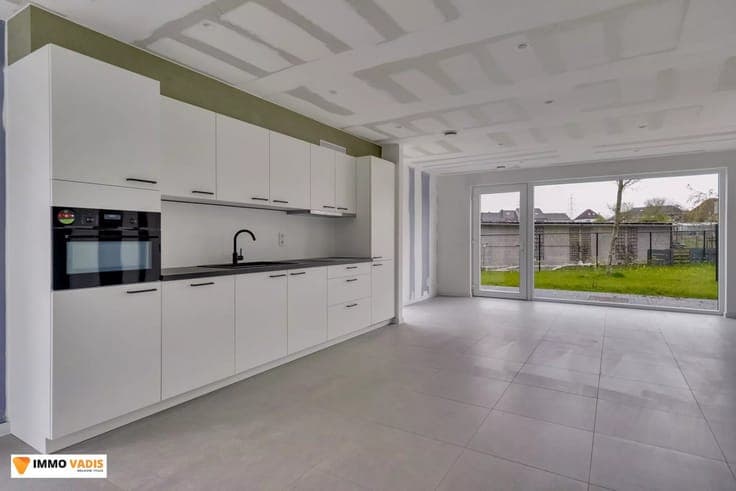 Sale - House Bilzen-Hoeselt - 368,000 €
