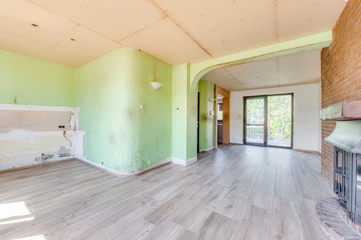 Beautifully built 3-bedroom house with garage and garden