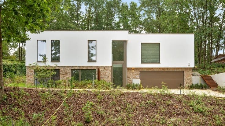Exclusieve energiezuinige recente villa van 305m² op 14a6...