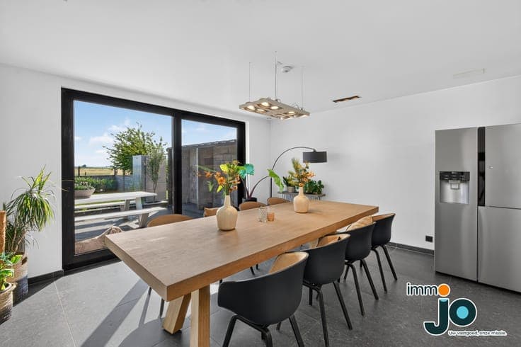 A fully renovated, move-in-ready semi-detached property i...