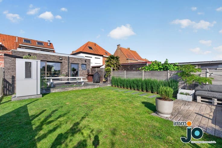A fully renovated, move-in-ready semi-detached property i...