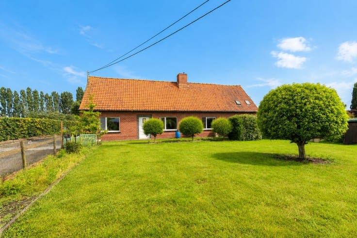 CHARMANTE HOEVEWONING en BIJGEBOUWEN op liefst 3.408m²!