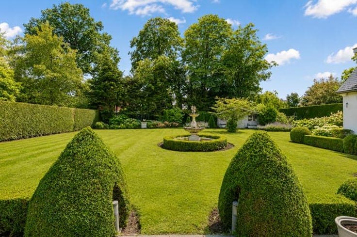 A villa full of character with a practice space in De Pinte