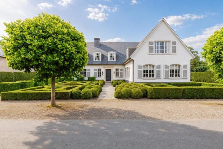 A villa full of character with a practice space in De Pinte