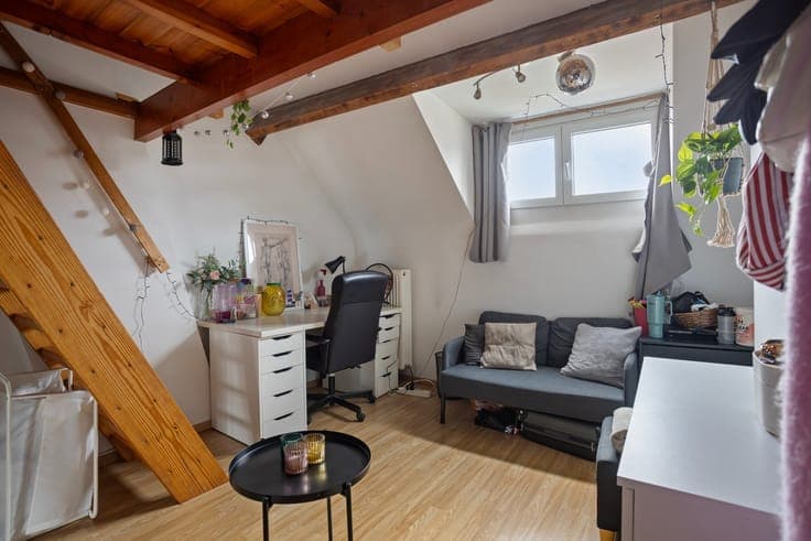 Opbrengsteigendom met 5 studentenkamers op toplocatie in ...