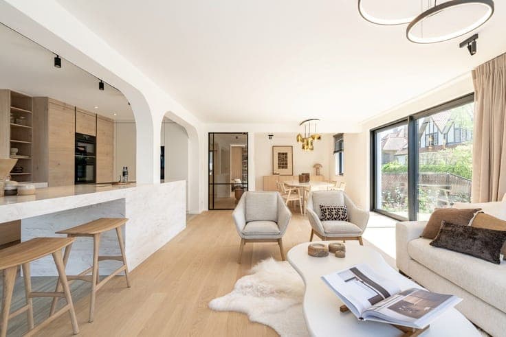 Charming renovated villa tucked away in a little path of the