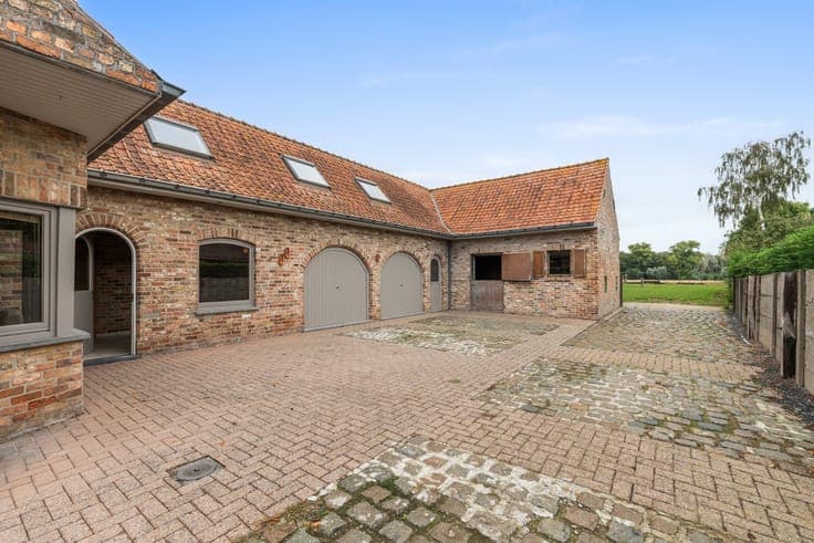 Unieke eigendom op ruim 6 500 m², 281 m² bewoonbare opper...