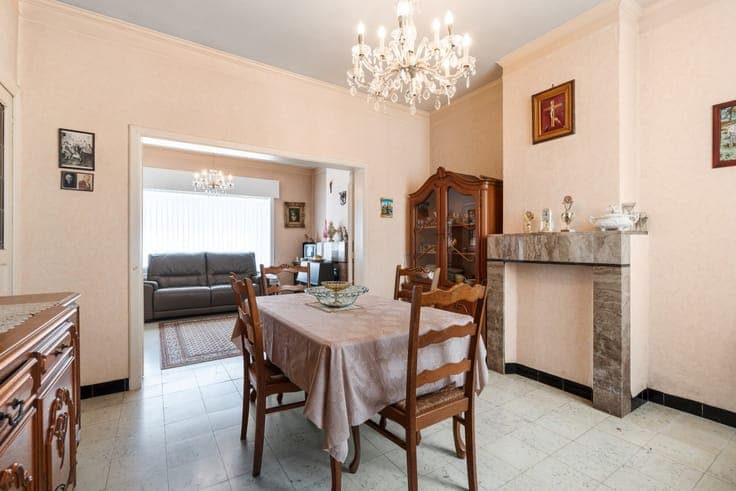 House with Warehouse for Sale in Oeselgem