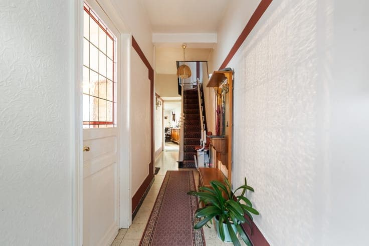 House with Warehouse for Sale in Oeselgem