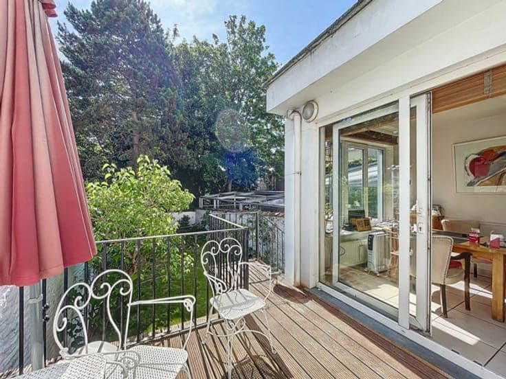 BOTANIQUE, MAISON DE MAÎTRE 6CH + JARDIN + GARAGE