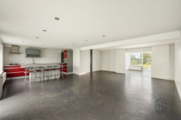 Renovated family home on 17 ares in Néchin