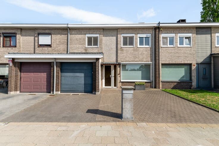 Instapklare, rustig gelegen woning met 3 slpk., garage en...