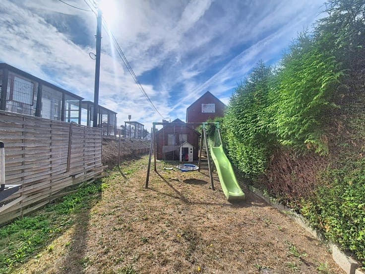 Maison villageoise à moderniser et idéalement située