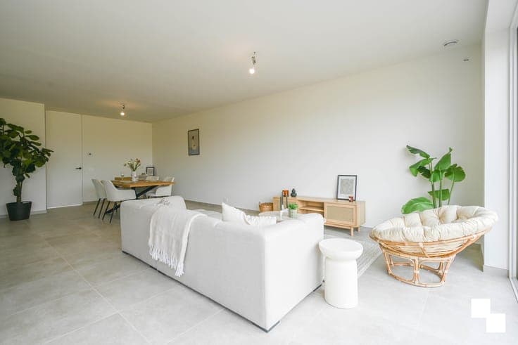 Hoogwaardig afgewerkte halfopen nieuwbouwwoning