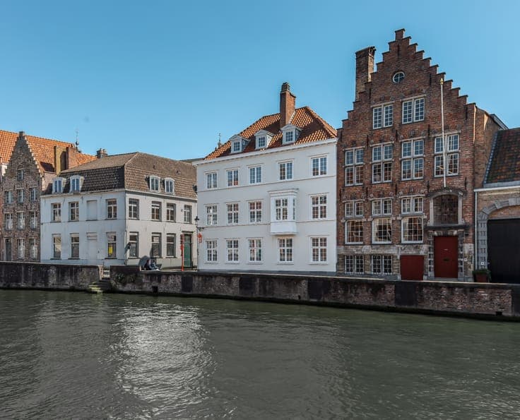 Living by the Waterfront, in the Heart of Bruges