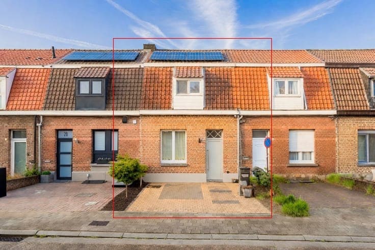 House with 3 bedrooms, solar panels and battery in Duffel