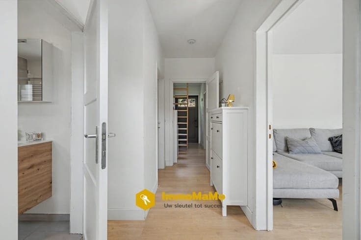 VERKOCHT - INSTAPKLARE WONING MET 2 SLAAPKAMERS (OPTIE TO...