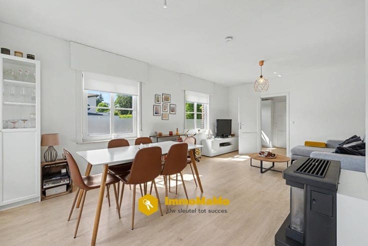 VERKOCHT - INSTAPKLARE WONING MET 2 SLAAPKAMERS (OPTIE TO...