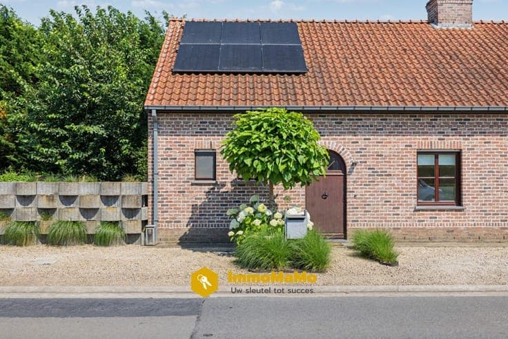 VERKOCHT - INSTAPKLARE WONING MET 2 SLAAPKAMERS (OPTIE TO...