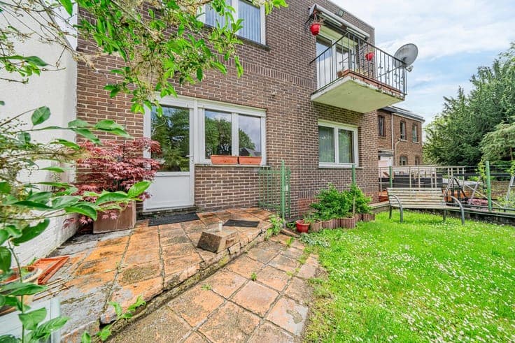 Lovely 3-bedroom house in Chenée!