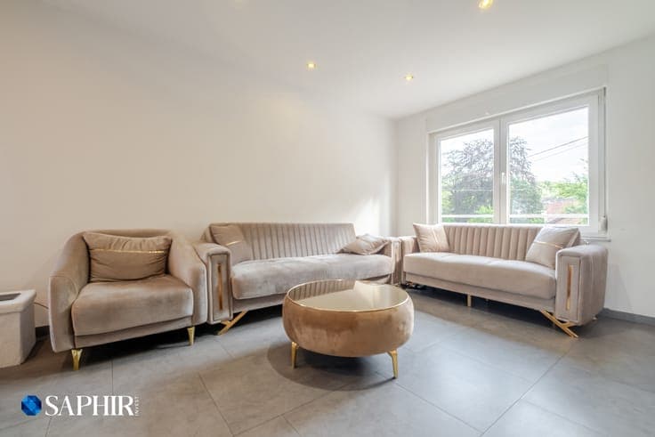 Maison 3 façades avec piscine et panneaux solaires à Seraing